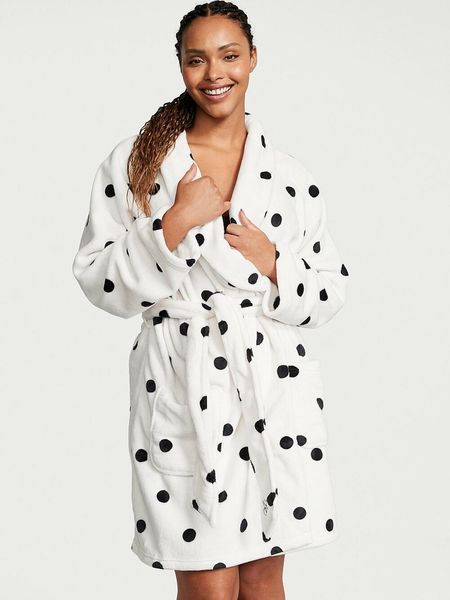Плюшевий халат Logo Short Cozy Robe White & Black dot Victoria's Secret 6915548223697 фото